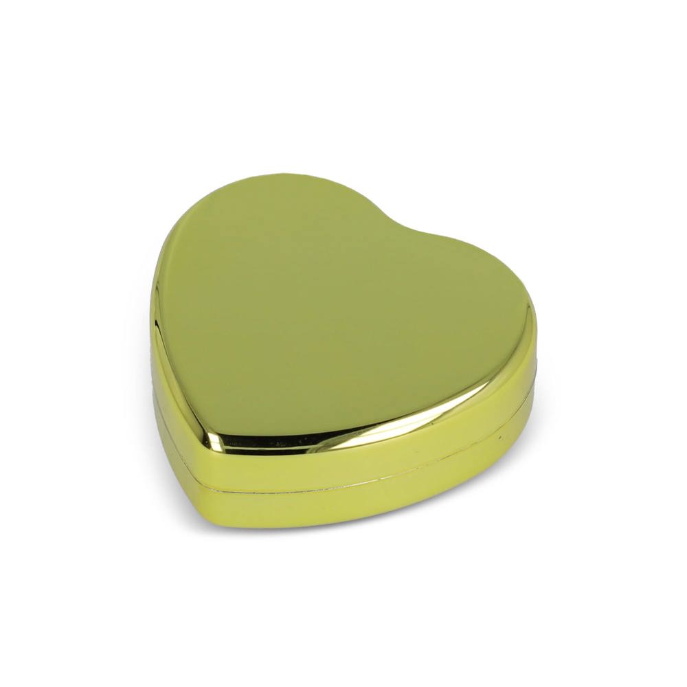 Lippenbalsam in Flacher metallischer Herzformdose
